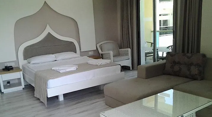 Karya Beach Гумбет 4*,