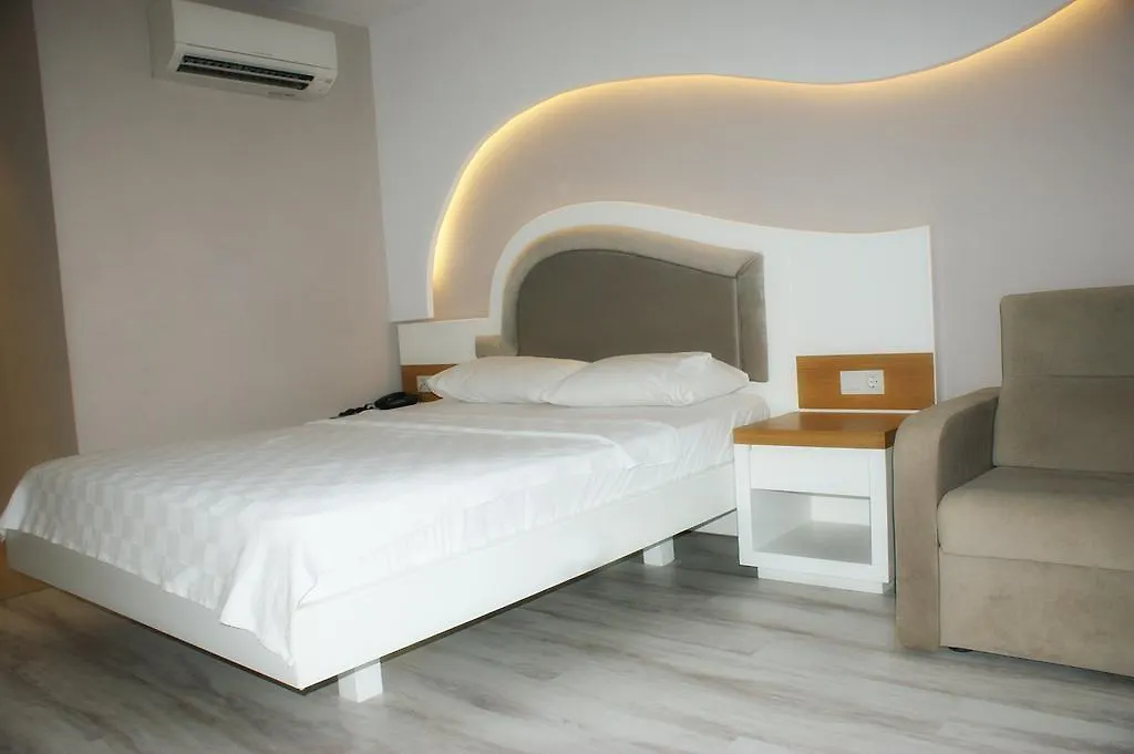 Karya Beach Гумбет 4*,